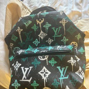 Louis Vuitton Discovery Backpack (LV Graffiti Multicolor)